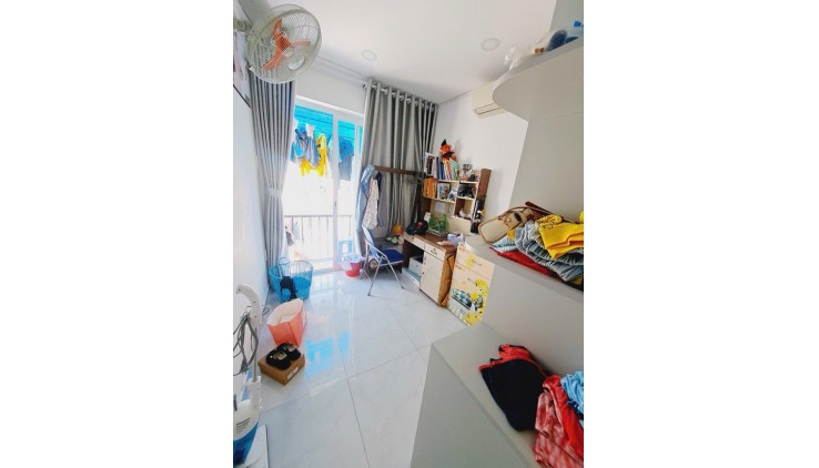 NGAY ĐƯỜNG HIỀN VƯƠNG - VĂN CAO - 13M2 - 3 TẦNG 2PN GIÁ 2.5 TỶ